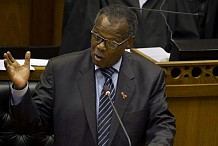 Afrique du Sud: le leader zoulou Mangosuthu Buthelezi quitte la vie politique