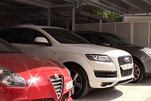Nigeria: deux membres du gouvernement en possession de 86 voitures de luxe, inculpé pour fraudes