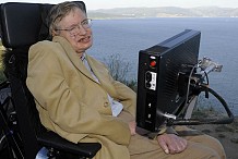 Le célèbre astrophysicien Stephen Hawking est mort