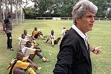 Football: Jean-Marc Guillou arrive à Abidjan avec le projet C-Jeunes
