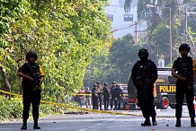 Attentats-suicides dans trois églises en Indonésie
