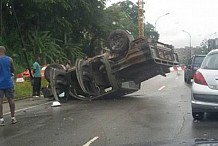 Drame dans une tentative de dépassement : Des véhicules rentrent en collision : 7 morts et 12 blessés graves
