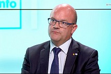 Arrivée à Abidjan du président du parlement de la fédération Wallonie-Bruxelles pour une visite officielle