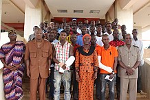 Effondrement d’un immeuble à Yamoussoukro : La Ministre Mariatou Koné apporte la compassion et le réconfort du Gouvernement aux victimes et familles de victimes