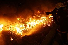 Yopougon : un incendie ravage des magasins au marché de Kouté