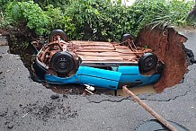 Soubré: un véhicule chute dans un trou béant en pleine chaussée