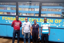 Un bibliobus à Bouna pour susciter le goût de la lecture chez les élèves