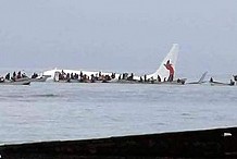 Un Boeing 737 plonge dans un lagon du Pacifique