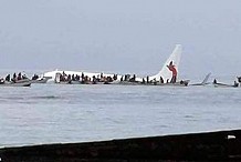 Un Boeing 737 plonge dans un lagon du Pacifique