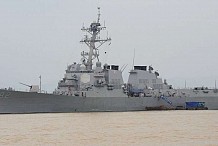 Un navire de guerre chinois s'approche 