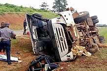 Grave accident sur l'Autoroute du Nord: Un car se renverse et fait cinq morts et des dizaines de blessés