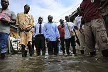 Grand-Bassam : Jean-Louis Moulot aux côtés des sinistrés des récentes inondations de la lagune Comoé