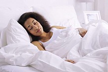 Ce que vous ignoriez probablement au sujet des positions de sommeil