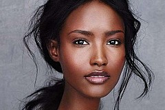 Arrêtez de faire ces choses à votre visage! Arrêtez de faire ces choses à votre visage!