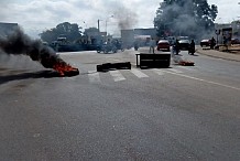 Bouaké: Des jeunes manifestent contre la libération de Gbagbo et Blé Goudé