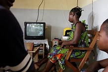 Côte d’Ivoire : la recrudescence de la violence verbale entre politiques indigne la société civile