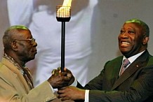 Gbagbo rend hommage à Bernard Dadié : « Je tiens fermement le flambeau que tu m’as donné en octobre 2010 »