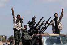 Libye: les armes prennent le pas sur les discussions