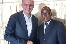 LafargeHolcim Côte d'Ivoire et l'INP-HB signent une convention pour l'insertion des jeunes diplômés