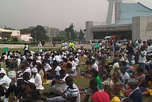 Des milliers de chrétiens catholiques prient à Abidjan pour une présidentielle paisible en Côte d’Ivoire