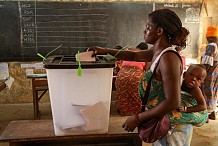 Togo: à Lomé, les électeurs se pressent à l'ouverture des bureaux de vote