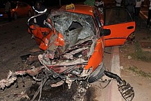 Cocody « Carrefour de la Vie » : Un gros camion écrase un taxi et ses clients, deux dames parmi les victimes