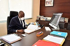 Covid-19: le PM ivoirien de retour au bureau après 14 jours de confinement Covid-19: le PM ivoirien de retour au bureau après 14 jours de confinement