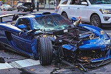 Etats-Unis : Il détruit sa Porsche dans les rues désertes de la ville