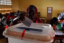 Présidentielle en Côte d’Ivoire: la Commission électorale tente d’éteindre les polémiques
