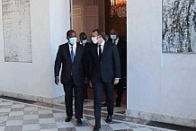 Le silence de l'Elysée après la rencontre Ouattara-Macron fait réagir