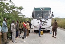 Dimbokro : des coupeurs de route tirent sur des cars et font plusieurs victimes