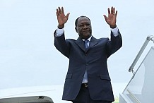 Ouattara en France depuis vendredi où il s’entretiendra avec Macron