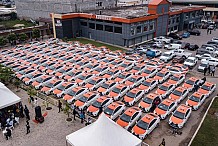 Renouvellement du parc automobile : Le ministre Amadou Koné remet 120 taxis compteurs aux transporteurs