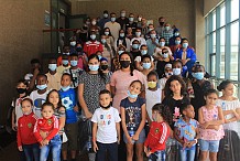 Côte d'Ivoire: don de kits et bons scolaires d'une organisation marocaine à 85 élèves