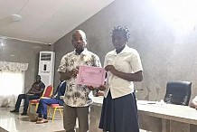 Education : Assalé Tiemoko vient au secours des enfants démunis de Tiassalé
