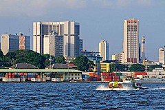 La note de la Côte d’Ivoire relevée de A- à A par l’agence Bloomfield La note de la Côte d’Ivoire relevée de A- à A par l’agence Bloomfield