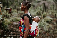 Une femme vend son bébé à 200 000 francs CFA pour payer son loyer Une femme vend son bébé à 200 000 francs CFA pour payer son loyer