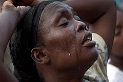 Benin/ Une veuve de 60 ans et son amant de 40 ans fouettés sur une place publique Benin/ Une veuve de 60 ans et son amant de 40 ans fouettés sur une place publique