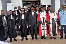 Tribunal militaire d'Abidjan: 2 magistrats et 3 greffiers prêtent serment