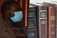 Kenya: un homme arrêté pour avoir volé des Bibles dans un supermarché Kenya: un homme arrêté pour avoir volé des Bibles dans un supermarché
