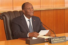 Ouattara exhorte le gouvernement ivoirien à 