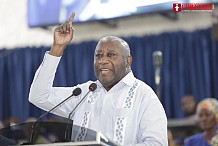 Laurent Gbagbo, au milieu des évangéliques, reconnaissant pour leurs prières