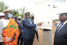Mini centrales solaires dans des localités à Tiassalé : Le ministre Thomas Camara soulage les populations