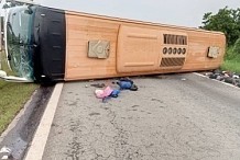 Tabaski : Un car  se renverse sur l’autoroute du Nord et fait 65 blessés