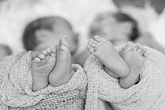 Brésil : une jeune fille donne naissance à des jumeaux de pères différents