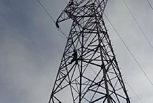 Un navire endommage des lignes à haute tension de la CIE et plonge Abidjan et plusieurs villes dans le noir