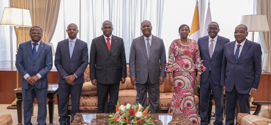 Le President Ouattara A Reçu Le Ministre Angolais Des Relations Extérieures 