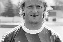 La légende du football allemand Andreas Brehme est mort