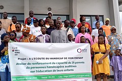 Atelier à l'écoute du handicap : Éduquer les parents pour éduquer les enfants Atelier à l'écoute du handicap : Éduquer les parents pour éduquer les enfants
