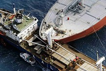 Assinie : Marée noire fictive avec du pop-corn après la collision des deux navires